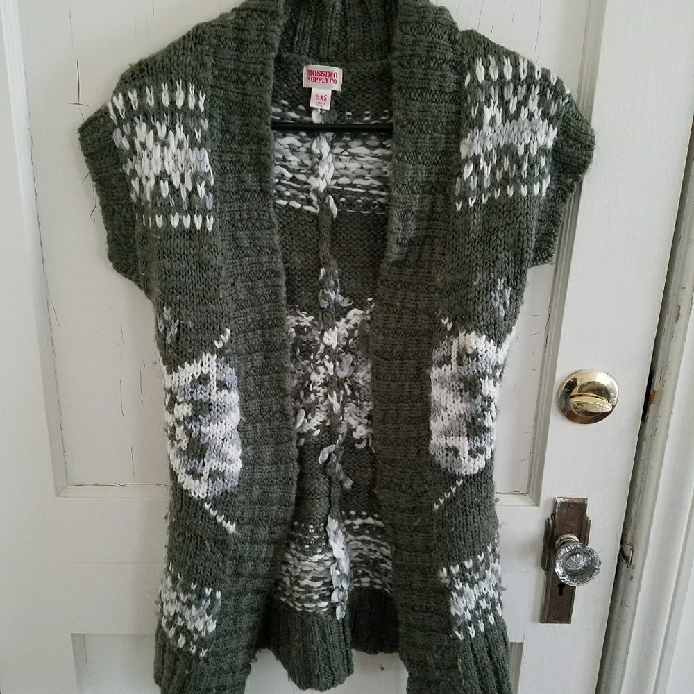 Mossimo Supply Co. Short Sleeve Sweater